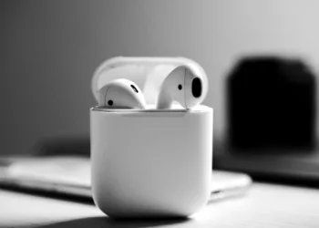 AirPods összehasonlítás 2025 – AirPods 4 (ANC), AirPods Pro 2 és AirPods Max: melyiket válaszd?