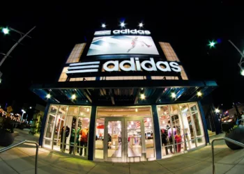 Adidas vs Puma: testvérháborúból világraszóló márkaháború