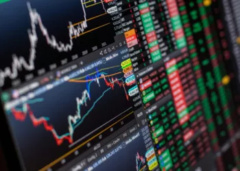 Tőzsde a valóságban: Az Elsyfx.net tulajdonosa őszintén beszél a kereskedői életforma szabadságáról, előnyeiről és kockázatairól - A gyors meggazdagodás mítoszától a napi rutinig