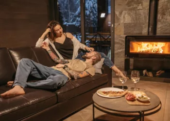 Hideg esték jönnek? Nincs jobb, mint egy kandalló melege és fénye – segítünk kiválasztani a hozzád illőt!