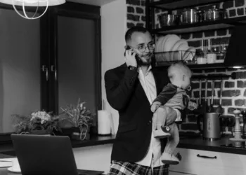 Az otthoni home office igazi arca – egy kis humor a négy fal közül