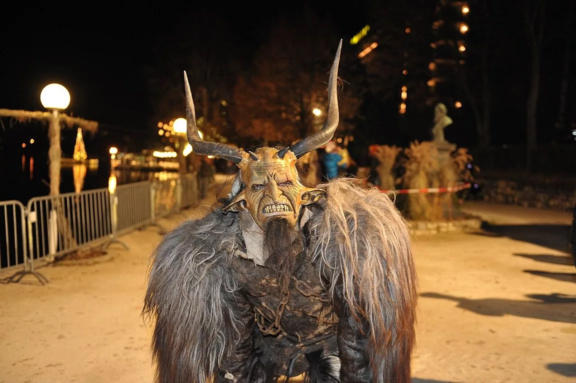Ausztria téli program különlegessége - Krampusz futamok: a tél legvadabb tánca