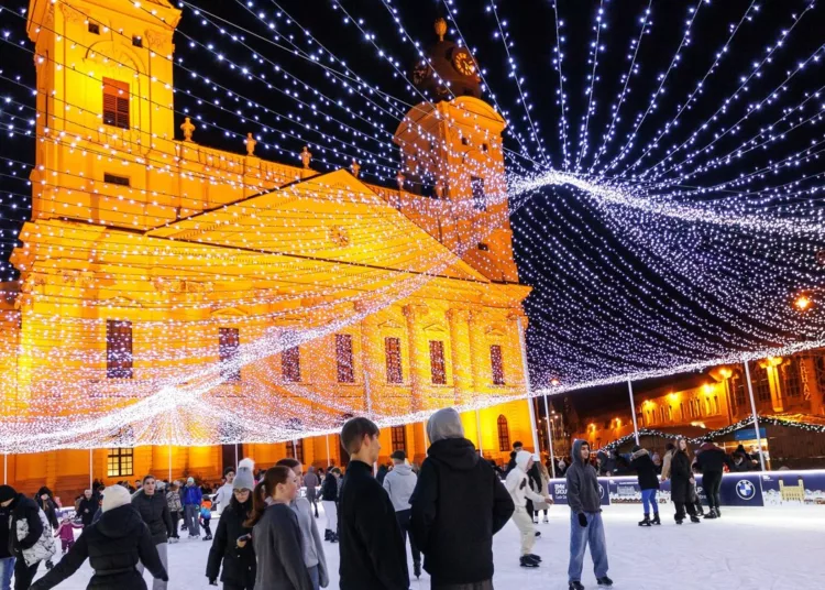 Debrecen sikere: Európa legszebb karácsonyi jégpályája 2025