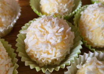 Raffaello rajongóknak! Házi Raffaello golyók és tepsis Raffaello recept
