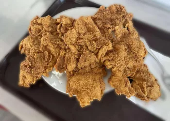 Óriás rántott hús Budapesten – a Pléh Csárda, ahol hagyomány, humor és hatalmas adagok várnak