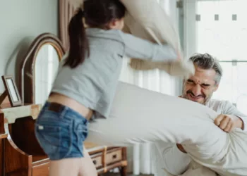 Játssz! Otthoni feszültség-levezetés gyerekkel – trükkös játékok, de melyik lesz a favorit?