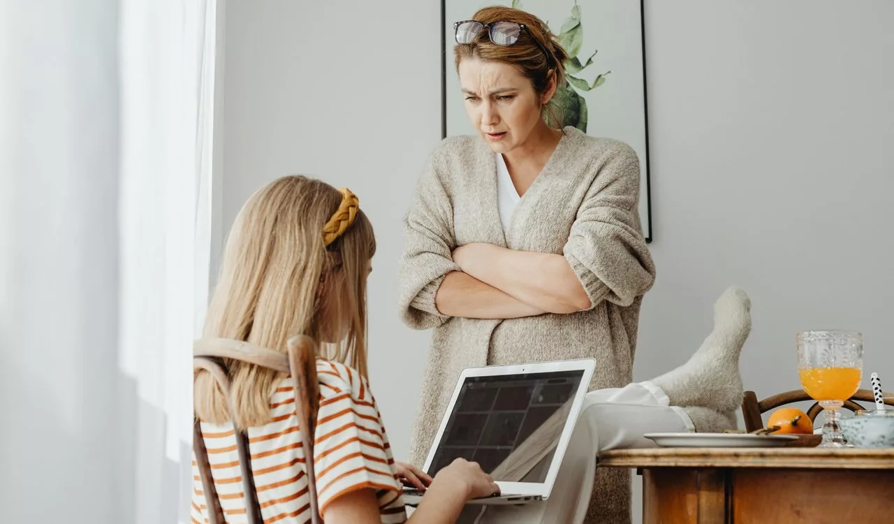 A következetes szülő titka: miért a kiszámíthatóság adja a gyerekek legnagyobb biztonságát?