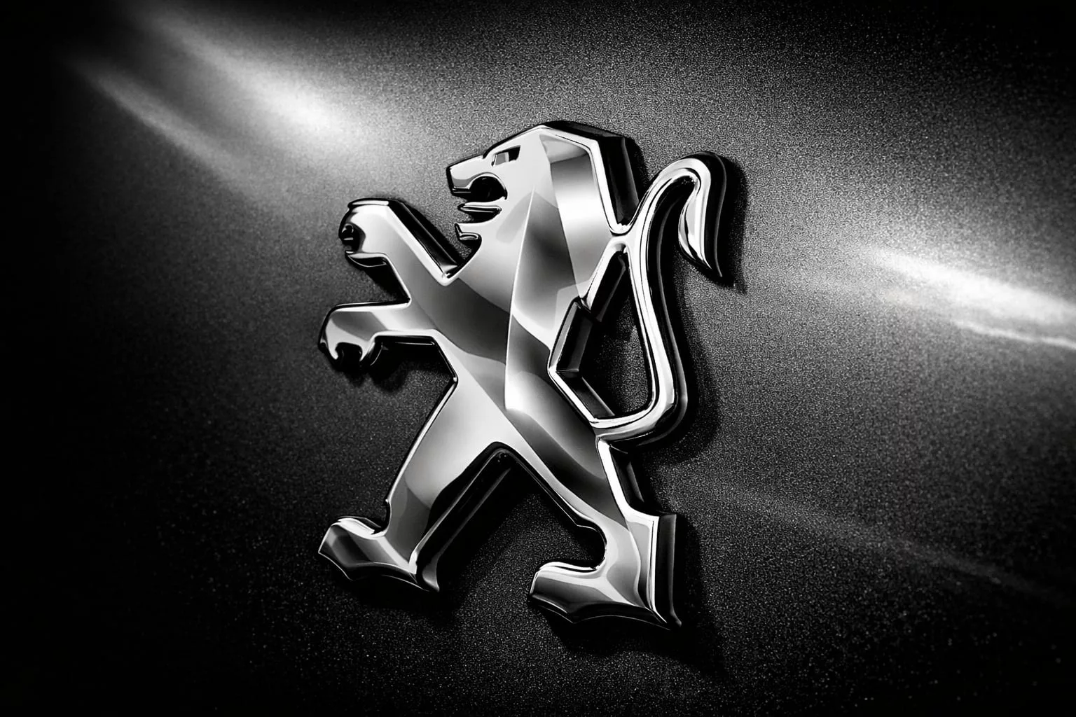 Látványos frissítés, új korszak: megérkezett az új Peugeot 408