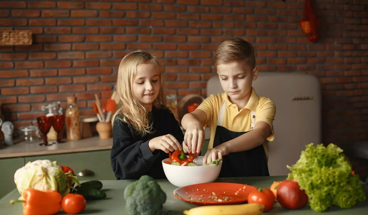 Egészséges nassolnivalók gyerekeknek – hogyan lesz a nassolás a kiegyensúlyozott étrend része?